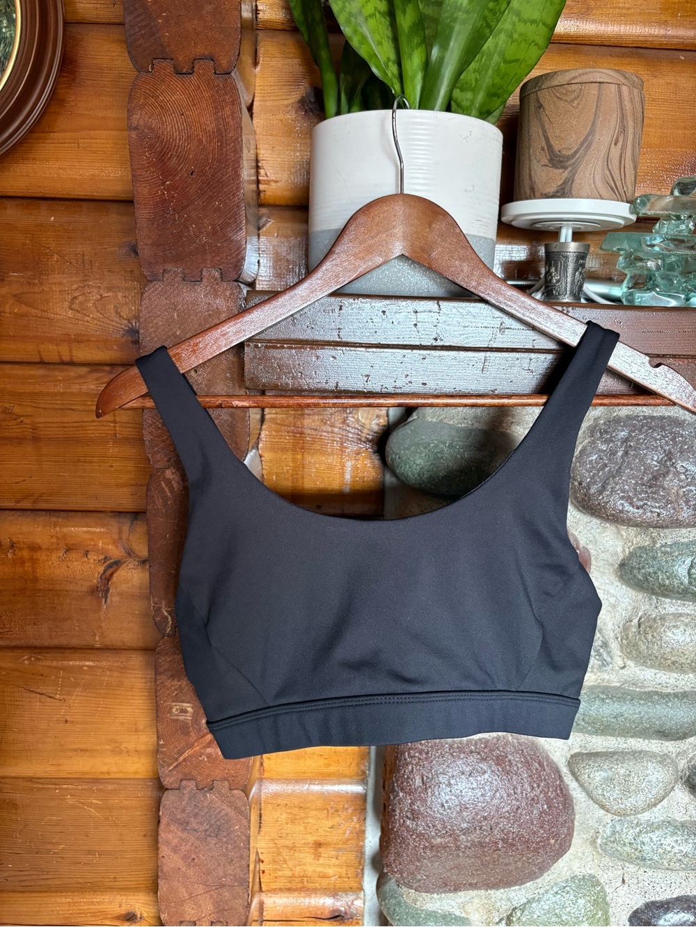 Lolë Black Adjustable Sports Bra Medium